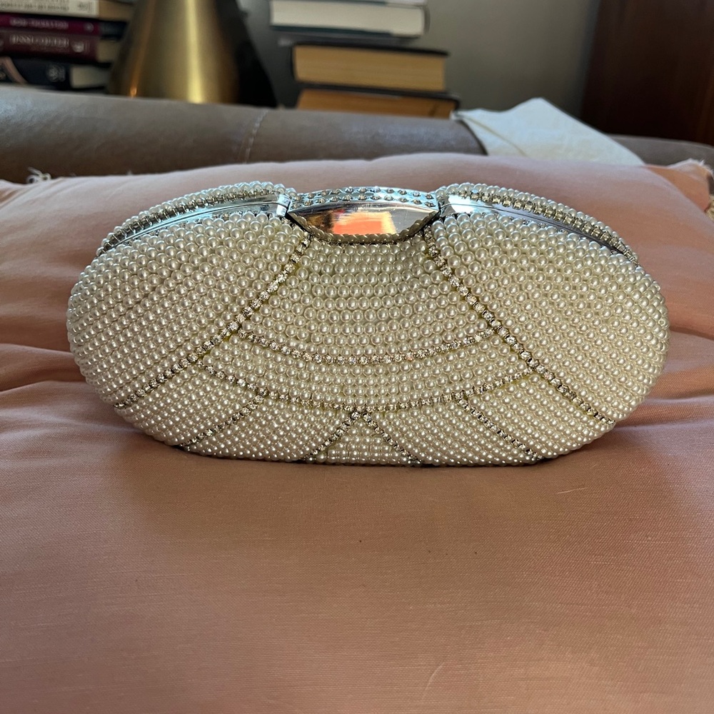 Elegant ladies Evening Bag with pearls and rhinestones in ivory-NEW never used - Picture 9 of 11